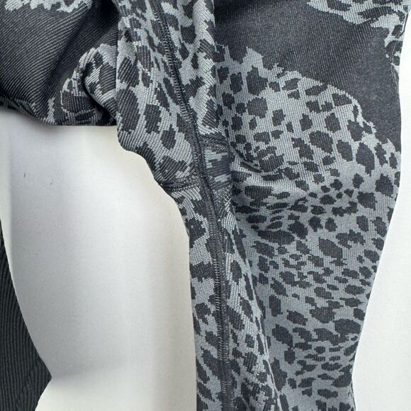 GOOD AMERICAN | Black Gray Leopard Print Active Leggings Women’s Size 0/1 XS/S - Picture 9 of 11